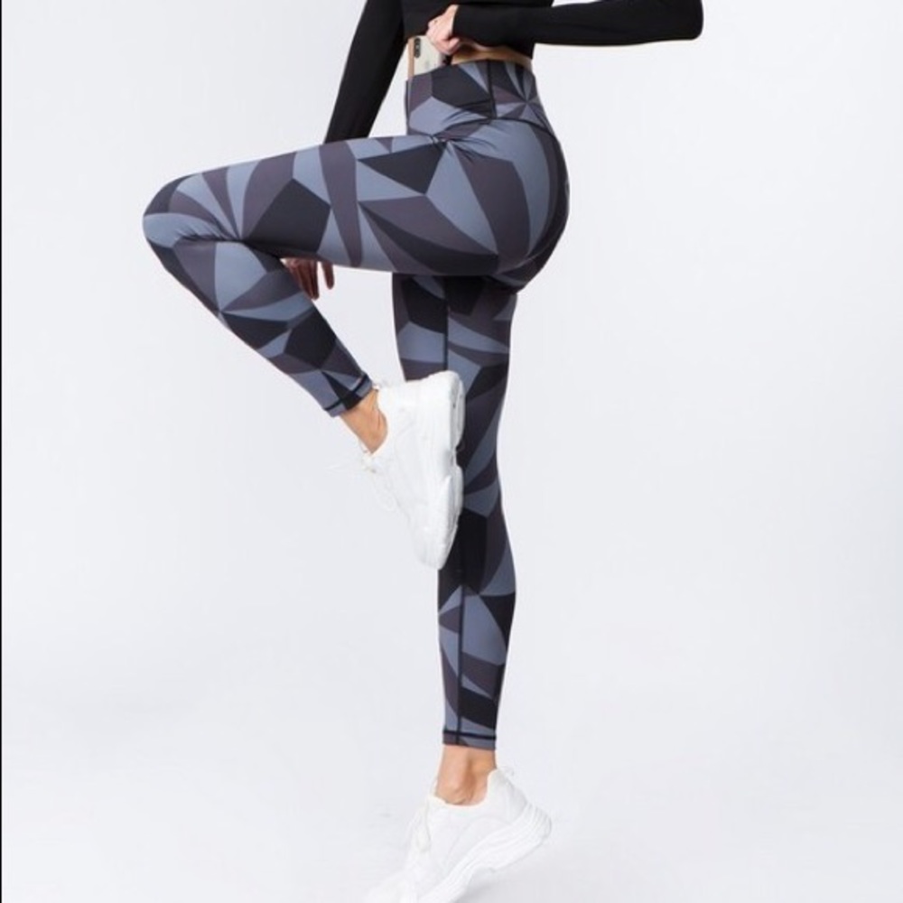 Black/Gray Geometric Legging